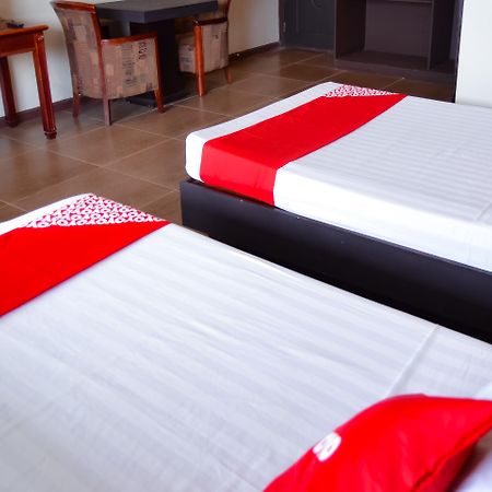 Super Oyo 791 Bell Mansion Otel Quezon City Dış mekan fotoğraf