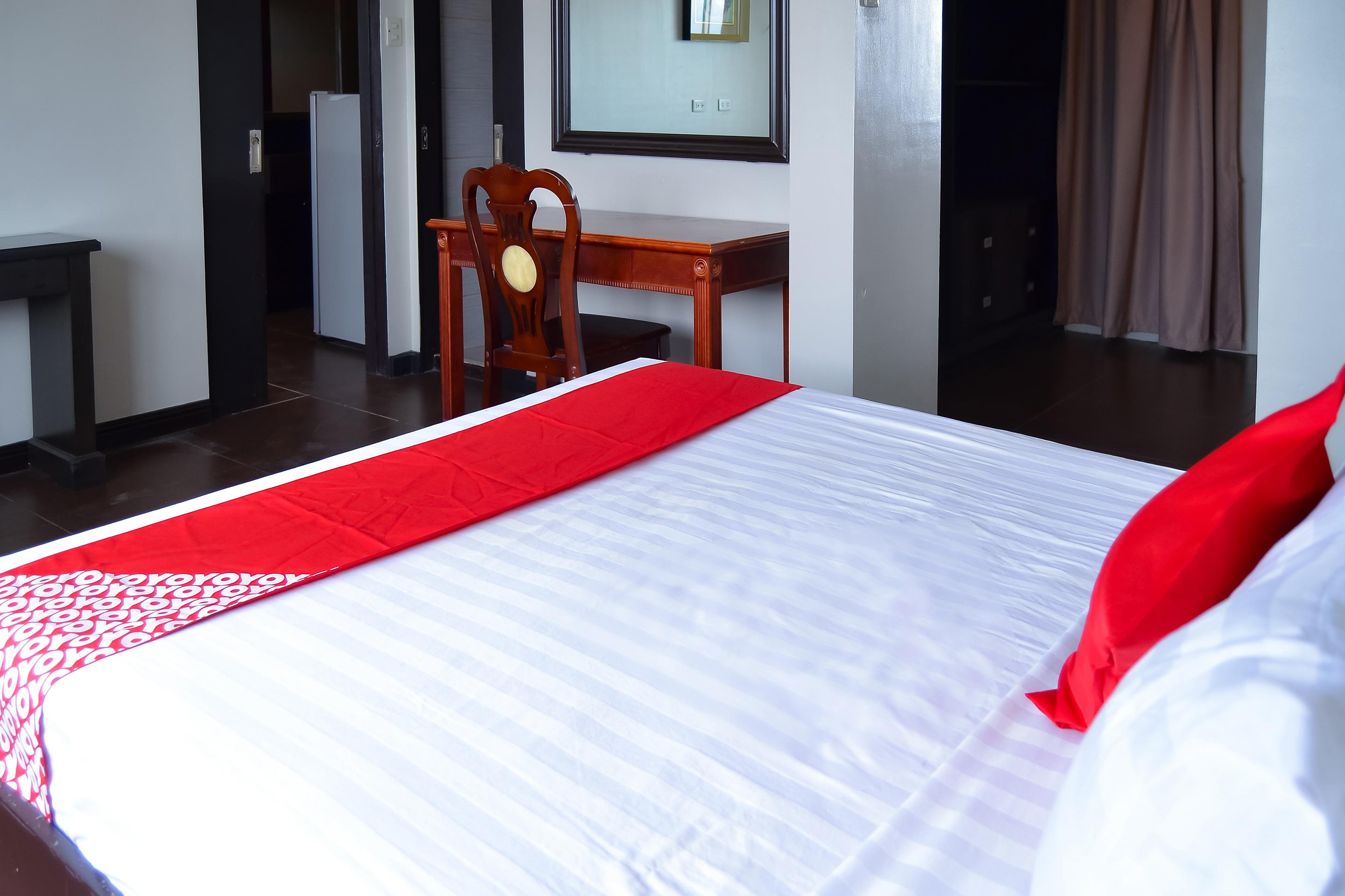 Super Oyo 791 Bell Mansion Otel Quezon City Dış mekan fotoğraf